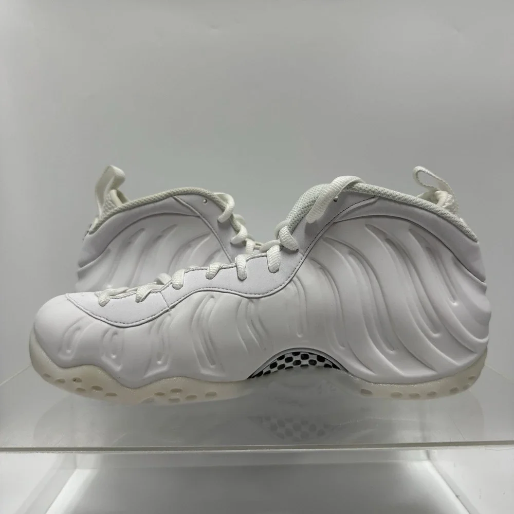 Brand New Nike Air Foamposite One Triple White Sneaker HJ5195-100 Men's Size 8.5